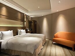 Green World Taipei Station