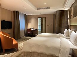 Green World Taipei Station