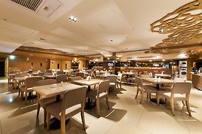 Green World Taipei Station