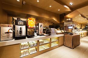 Green World Taipei Station