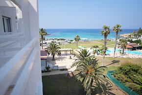 Astreas Beach Hotel
