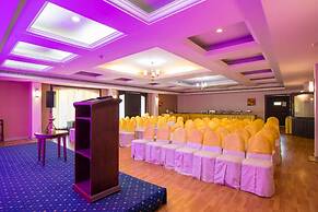 Golf View Hotel & Suites