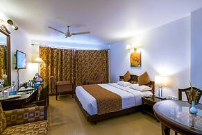 Golf View Hotel & Suites