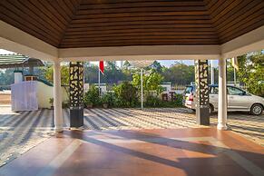 Golf View Hotel & Suites