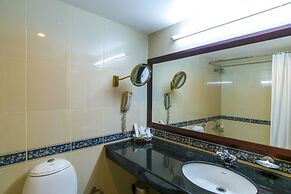 Golf View Hotel & Suites