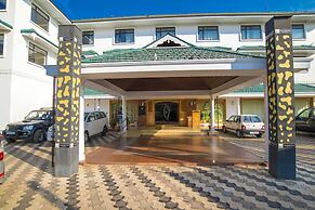 Golf View Hotel & Suites