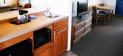 Coho Motel and Suites
