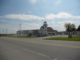 Coho Motel and Suites