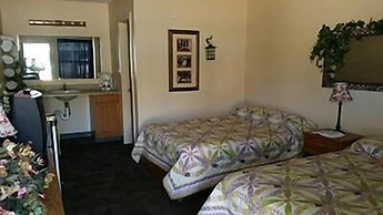 Taneycomo Lakefront Resort