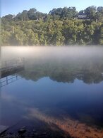 Taneycomo Lakefront Resort