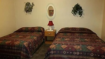 Taneycomo Lakefront Resort