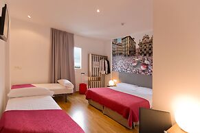 IRAIPE PAMPLONA HOSTAL