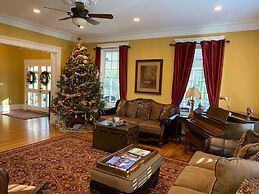 Bama Bed & Breakfast Campus