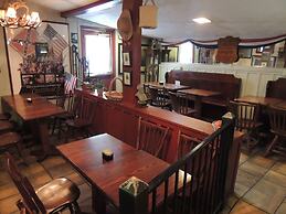 Historic Farnsworth House Inn