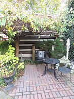 Historic Farnsworth House Inn