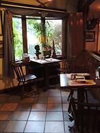 Historic Farnsworth House Inn