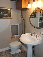 Historic Farnsworth House Inn