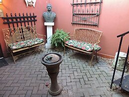 Historic Farnsworth House Inn