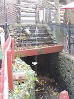 Historic Farnsworth House Inn