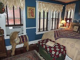 Historic Farnsworth House Inn