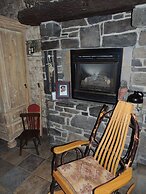 Historic Farnsworth House Inn