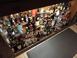 Historic Farnsworth House Inn