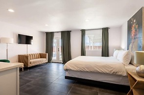 Desert Hot Springs Inn