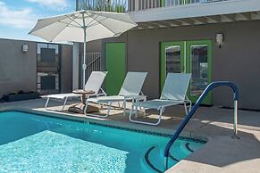 Desert Hot Springs Inn