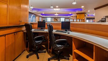 Best Western Premier Toronto Airport Carlingview Hotel