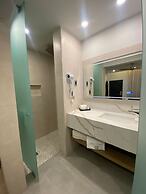 Hotel Pacific