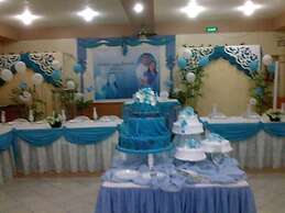 Plaza Maria Luisa Suites Inn