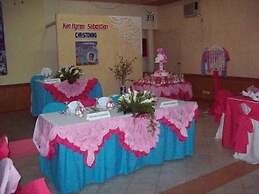 Plaza Maria Luisa Suites Inn