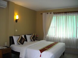 Lux Riverside Hotel & Apartment