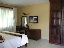 Lux Riverside Hotel & Apartment