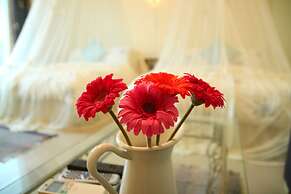 Crystal Blue Sea Maid