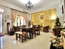 Crystal Blue Sea Maid