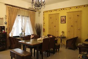 Crystal Blue Sea Maid