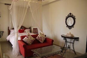 Crystal Blue Sea Maid