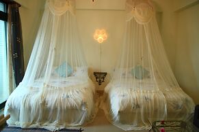 Crystal Blue Sea Maid