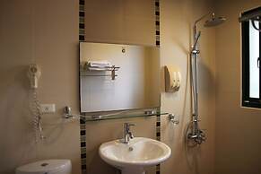 Crystal Blue Sea Maid