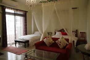 Crystal Blue Sea Maid