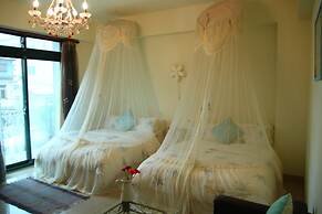 Crystal Blue Sea Maid