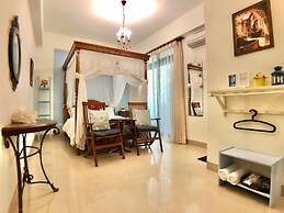 Crystal Blue Sea Maid