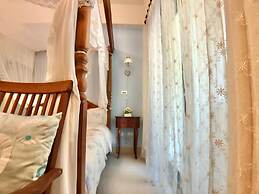 Crystal Blue Sea Maid