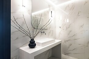 Elegance Luxury Executive Suites - Adults Only