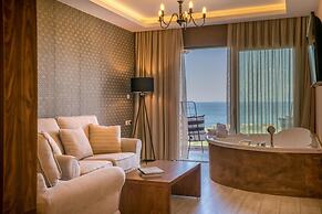 Elegance Luxury Executive Suites - Adults Only