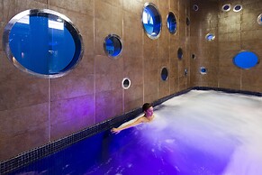 Marylanza Suites & Spa