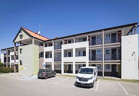 B&B HOTEL Avignon (1)