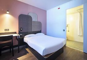 B&B HOTEL Avignon (1)