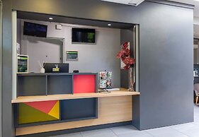 B&B HOTEL Poitiers (1)